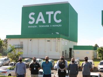 Equipe da Cermoful realiza visita técnica na SATC